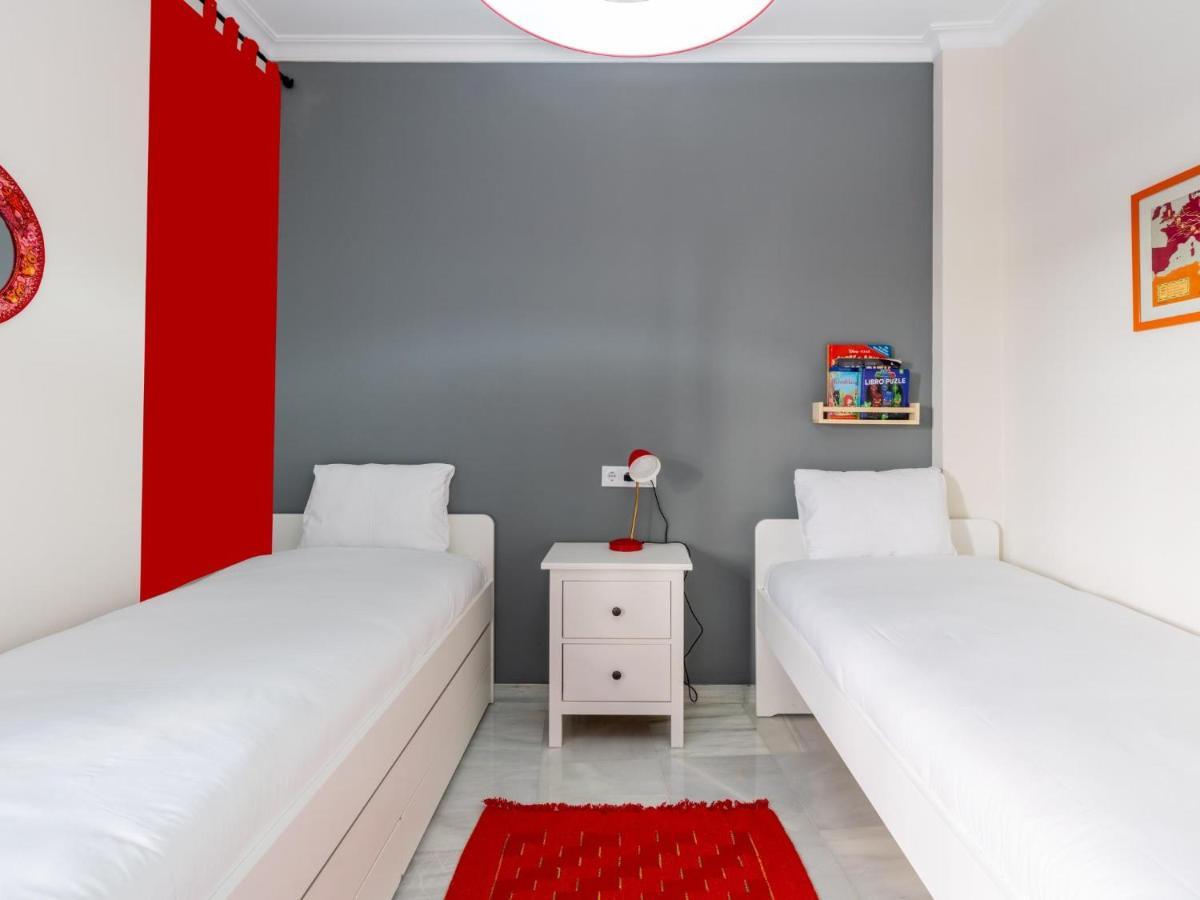 Holi-Rent Penthouse Penuelas Севиля Екстериор снимка