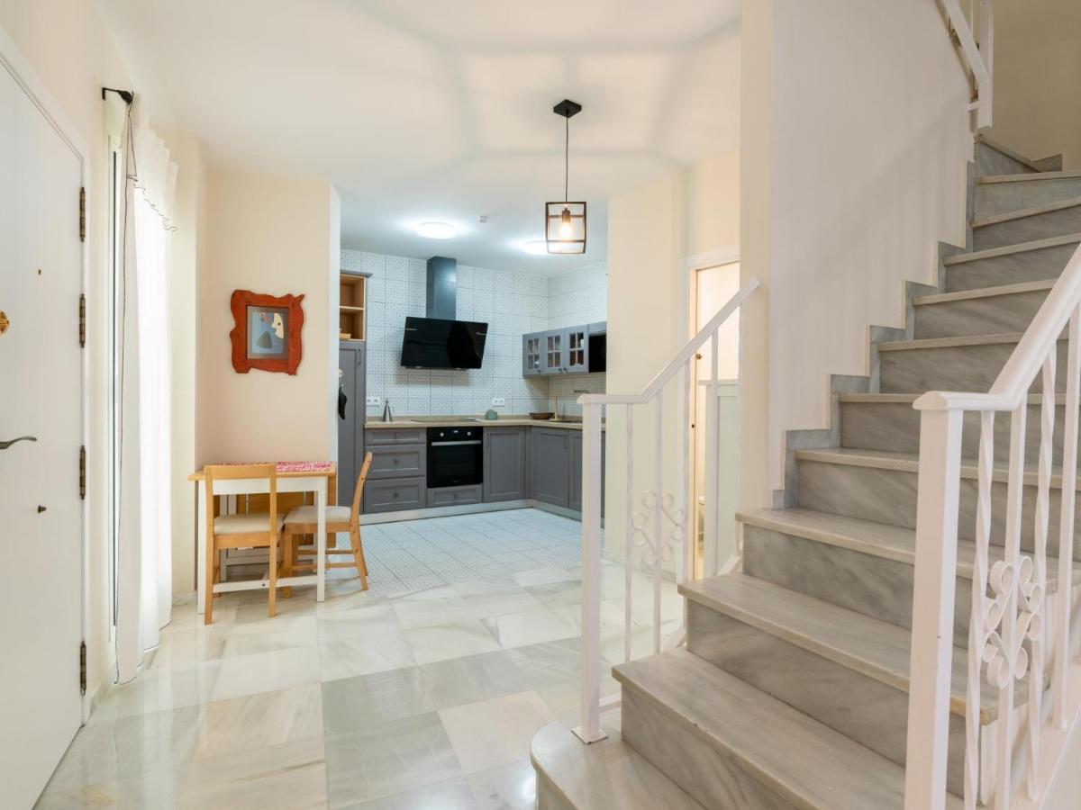 Holi-Rent Penthouse Penuelas Севиля Екстериор снимка